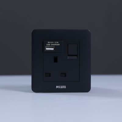 Milano 13A Single Switched Socket With Usb Mblk