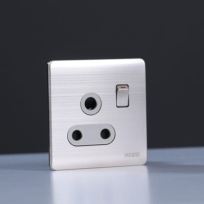 Milano 15A Switched Socket Gd