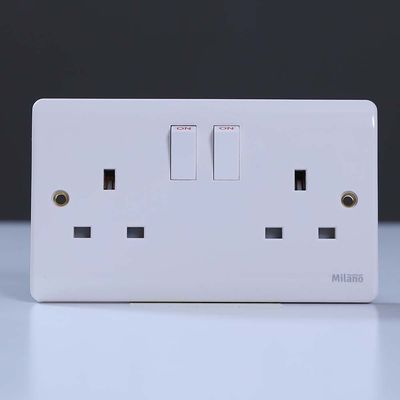 ميلانو 13A 2Gang Switch Socket White (V4060)