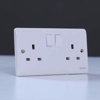 ميلانو 13A 2Gang Switch Socket White (V4060)