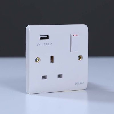 Milano 13A 1Gang Switched Socket, 2.1 A Usb Outlet