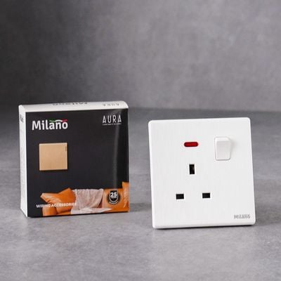 Milano 13A Socket With Neon, Dp Aura Wh