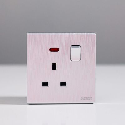 Milano 13A Socket With Neon, Dp Aura Slvr