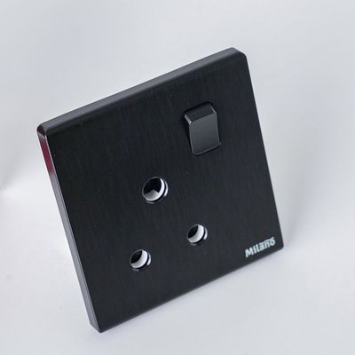 Milano 15A Socket Aura Blk