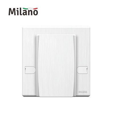 Milano 45A Flux Outlet Aura Wh