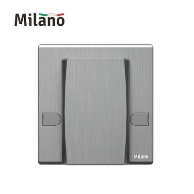 Milano 45A Flux Outlet Aura Slvr