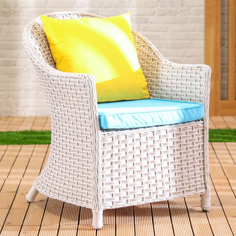 White wicker online patio chairs