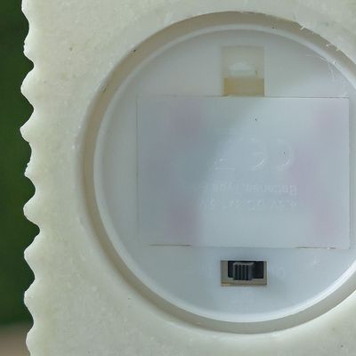 ديكور صندوق مربع مع إضاءة بمقاس 10.6×10.6×15.8 سم
