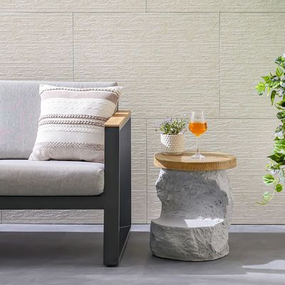 طاولة جانبية MGO بتصميم زهور متفتحة
