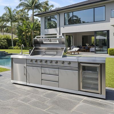 Deluxe BBQ Kitchen