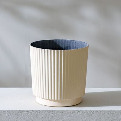 Plastic Pot - Beige - 20x20x20 cm 