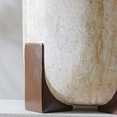 Fibre Clay Pot with Stand - 34x34x31.5 cm