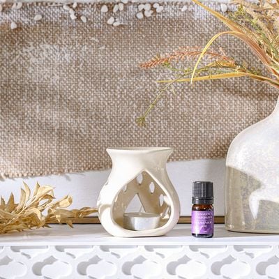 Amara Oil Burner Set - Ceramic Burner + Tea Light + Lavender Oil (5 Ml) 