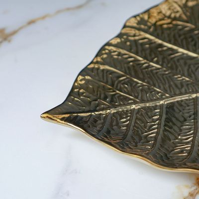 Alivia Ceramics Leaf Tray 28.5 X 23.5 X 3 Cm 