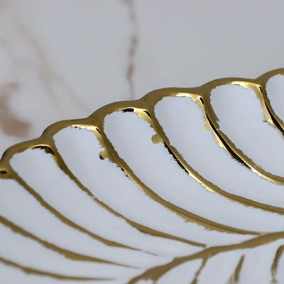 Liana Leaf Tray 30x16x3.8Cm Gold