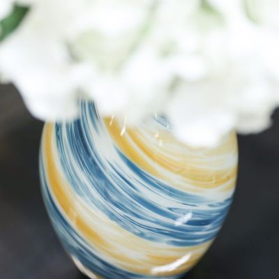 كيان - مزهرية زجاجية باللون الأزرق والعنبر مقاس 16 × 16 × 31.5 سم