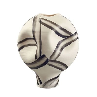 Abriz Vase White/Black Resin  24 X 24 X 29 CM