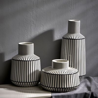 Abriz Vase White/Black Ceramic  22.5 X 22.5 X 16 CM