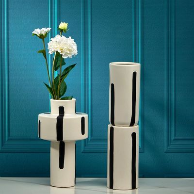 Abriz Vase Black/White Ceramic  16 X 16 X 29 CM