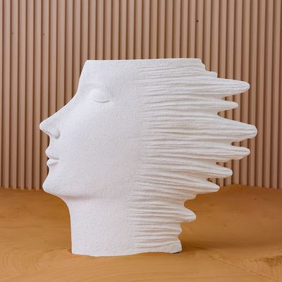 Mateo Polyresin Face In The Wind Planter White 81X23X72Cm