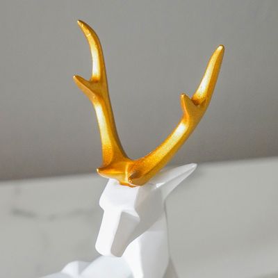 Serengeti White Deer Figurine 17X6X15Cm 