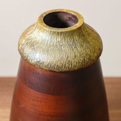 Ahsina Vase Brown 18X18X25Cm