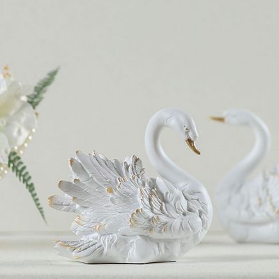 Lori Swan - White L 22 x W 11 x H 20 cm