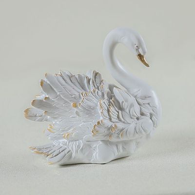 Lori Swan - White L 22 x W 11 x H 20 cm