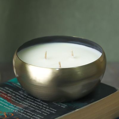 Amara Iron Candle - Blossoming Flowers 