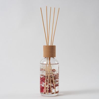 Amara 200ML Fragrance Diffuser Wood Lid Rattan Sticks Pink Berry 8.5 x 8.5 x 28.6 Cm