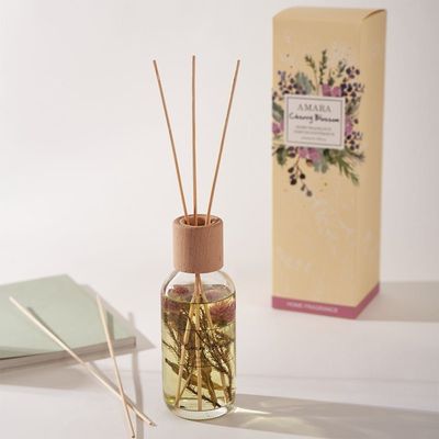 Amara 200ML Fragrance Diffuser Wood Lid Rattan Sticks Cherry Blossom 8.5 x 8.5 x 28.6 Cm