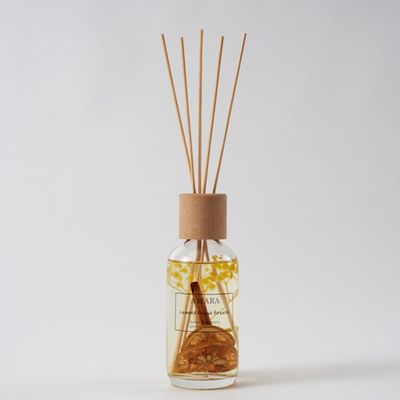 Amara 200ML Fragrance Diffuser Wood Lid Rattan Sticks Lemon and Baby Breath 8.5 x 8.5 x 28.6 Cm