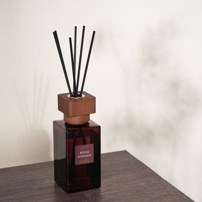 Amara 180ml Reed Diffuser Wood Lid Rattan Sticks Rural Baroque