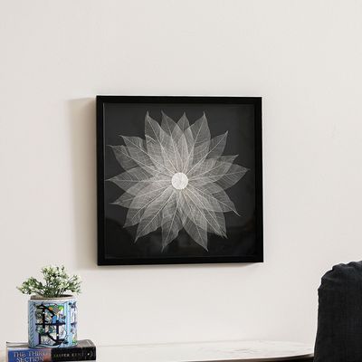 Palladir 3D Floral Framed Glass Wall Art Black/White 50X50X3Cm 