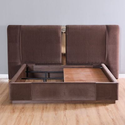 Royce 180X200 King Bed + 2 Night Stand - Brown / Beige / Bronze