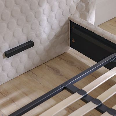 Allayal 180X200 King Bed Set W/ 2 Nightstand - Beige/Gold