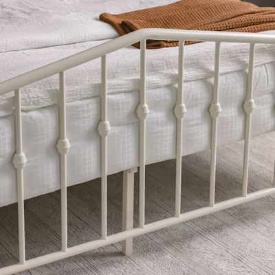Bella Apex 160x200 Metal Queen Bed-White