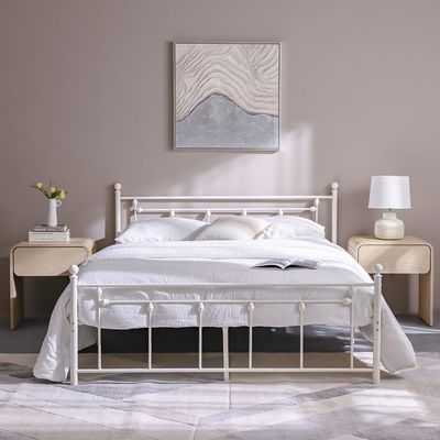 Bella Arrow 160x200 Metal Queen Bed-White
