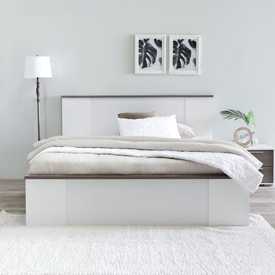 سرير بمقاس كينج من توماس 180x200 سم - أبيض/ خشب الجوز