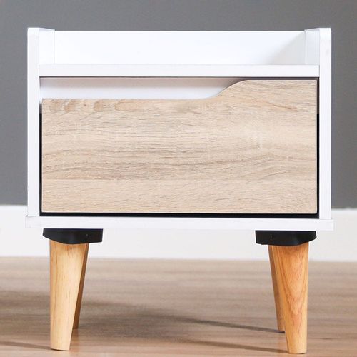 طاولة سرير جانبية من أورورا - أبيض / خشب بلوط طبيعي