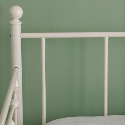 Bella Arrow 90x200 Metal Day Bed-White