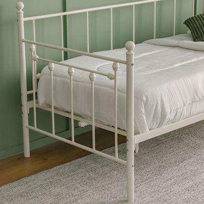 Bella Arrow 90x200 Metal Day Bed-White
