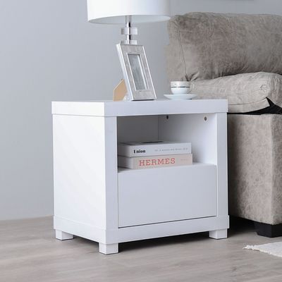 Kalmal End Table - Pearl White