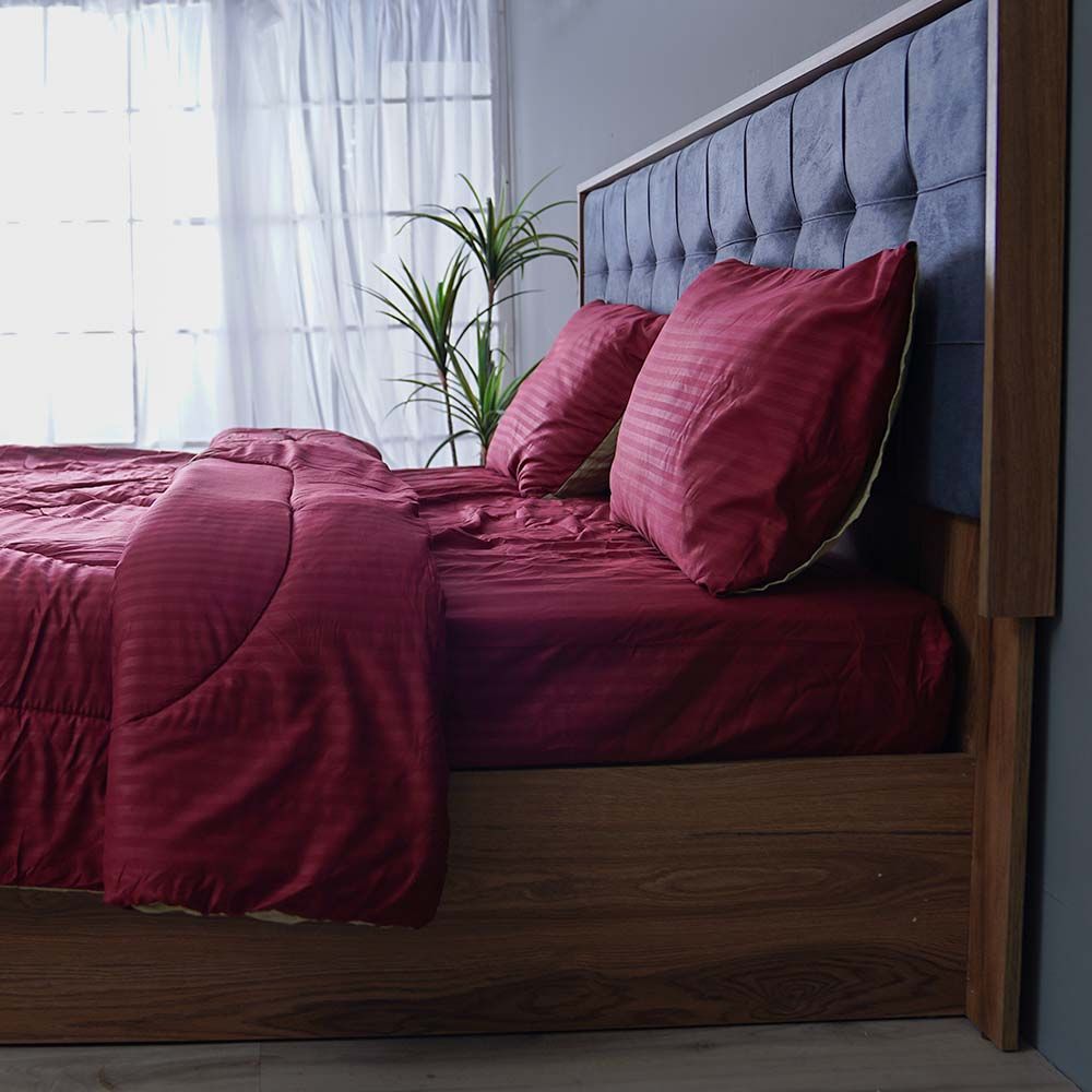 Buy Urbane 4Pc Reversible Comforter Set - King - Sage/Maroon Online