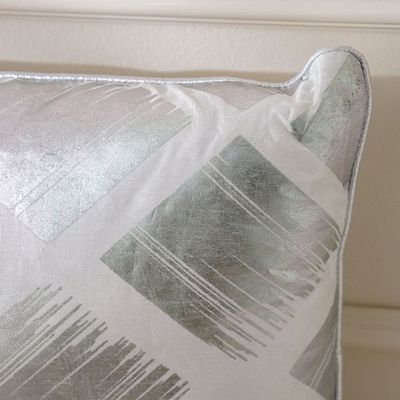 Majestic Checks Foil Printed Filled Cushion 45x45 Cm Silver