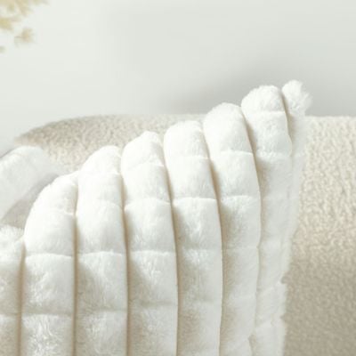 Pearl Fur Cushion White 45X45CM WL4163-2-W