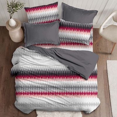 Plush-Queen Bed Comforter Set Of 4 Ikat Red 1 X Qb Comforter - 228X254 Cm; 1 X Fitted Sheet - 160X200+30 Cm; 2 X Pillow Case - 50X75 Cm 