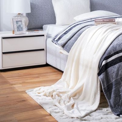 Micro Flannel Blankets Double 220X240Cm Ivory