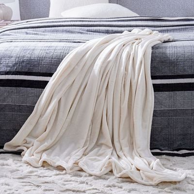 Micro Flannel Blankets Double 220X240Cm Ivory