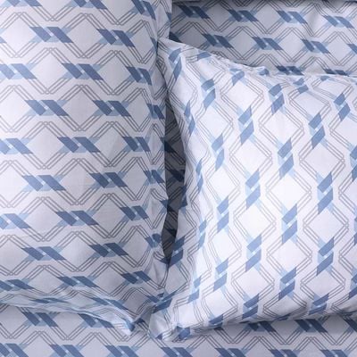 Bliss 4- Piece Single Comforter Set 160X240 Cm Lt. Blue (COMF DES - 2)